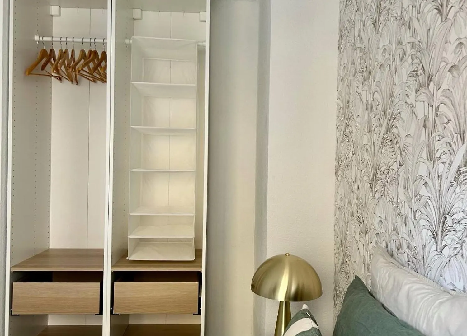 Menton Carre D'Or - Private Garage Apartment