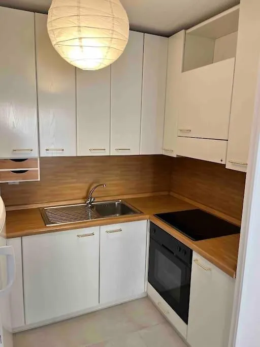 Menton Carre D'Or - Private Garage Apartment