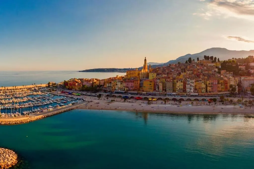 Menton Carre D'Or - Private Garage Apartment